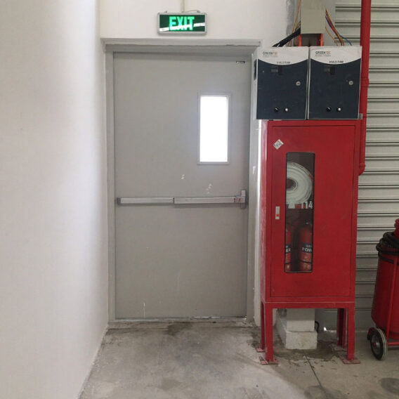 cửa chống cháy thoát hiểm