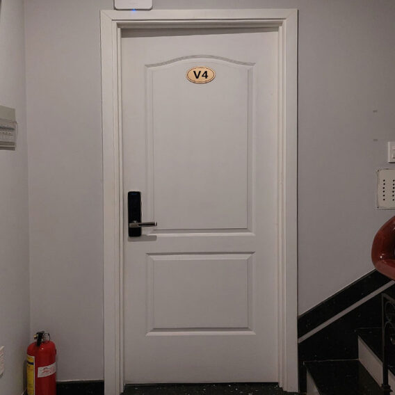 cửa gỗ giá rẻ